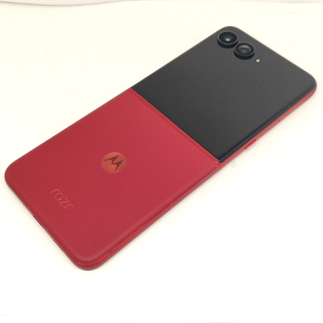 CELULAR MOTOROLA MOTO RAZR 60 ULTRA XT2551-6 (2025) 1 TB 16 GB RAM (SEMINUEVO)