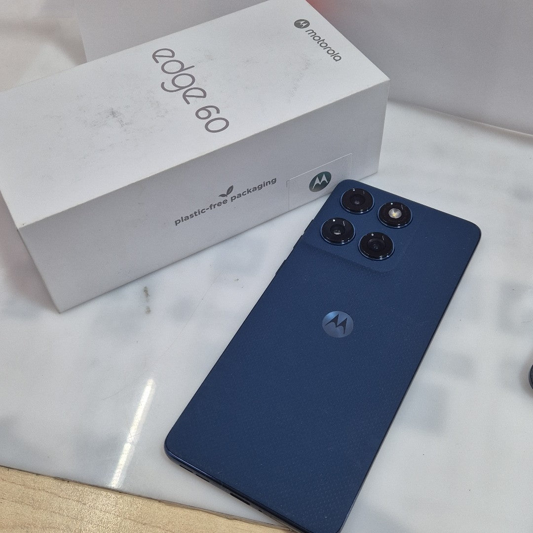 CELULAR MOTOROLA EDGE 60 XT2505-3 (2025) 512 GB 12 GB RAM (SEMINUEVO)