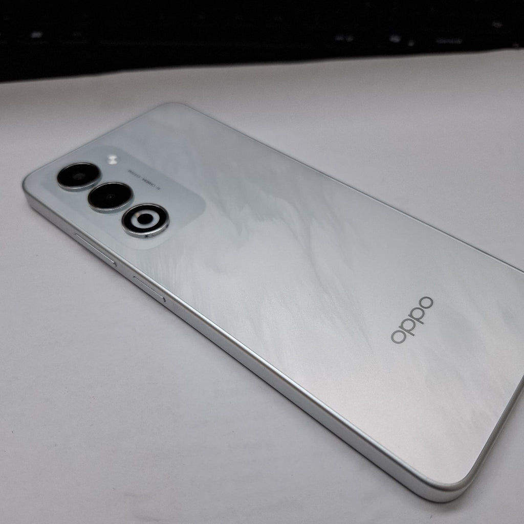 CELULAR OPPO  A5 CPH2727 (2025) 256 GB 4 GB RAM (SEMINUEVO)