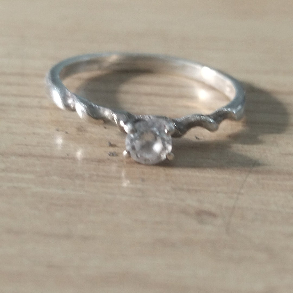 ANILLITO PLATA 1.4 GRMS (SEMINUEVO)