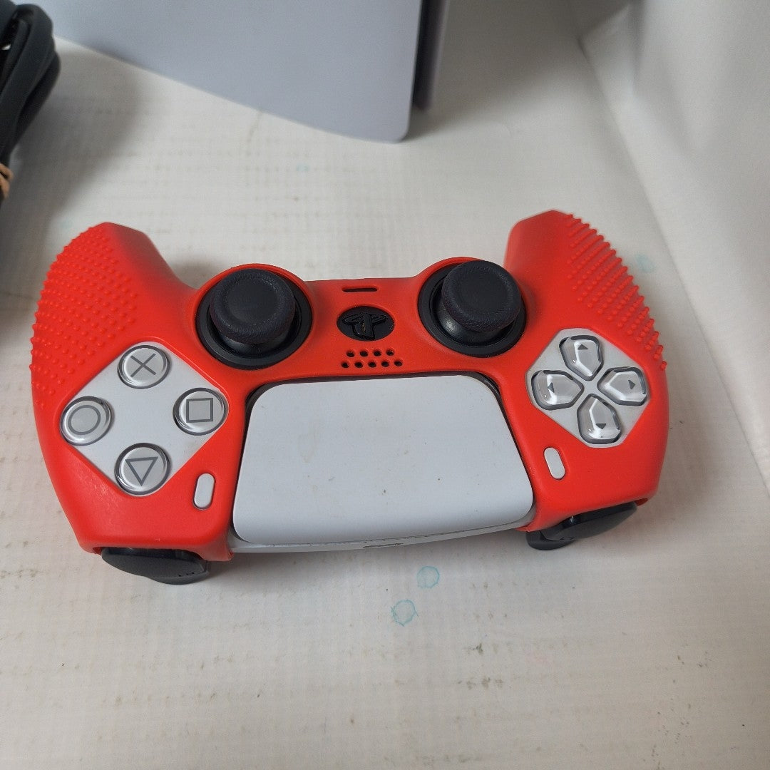 CONSOLA DE VIDEOJUEGO SONY PS5 825 SSD (SEMINUEVO)