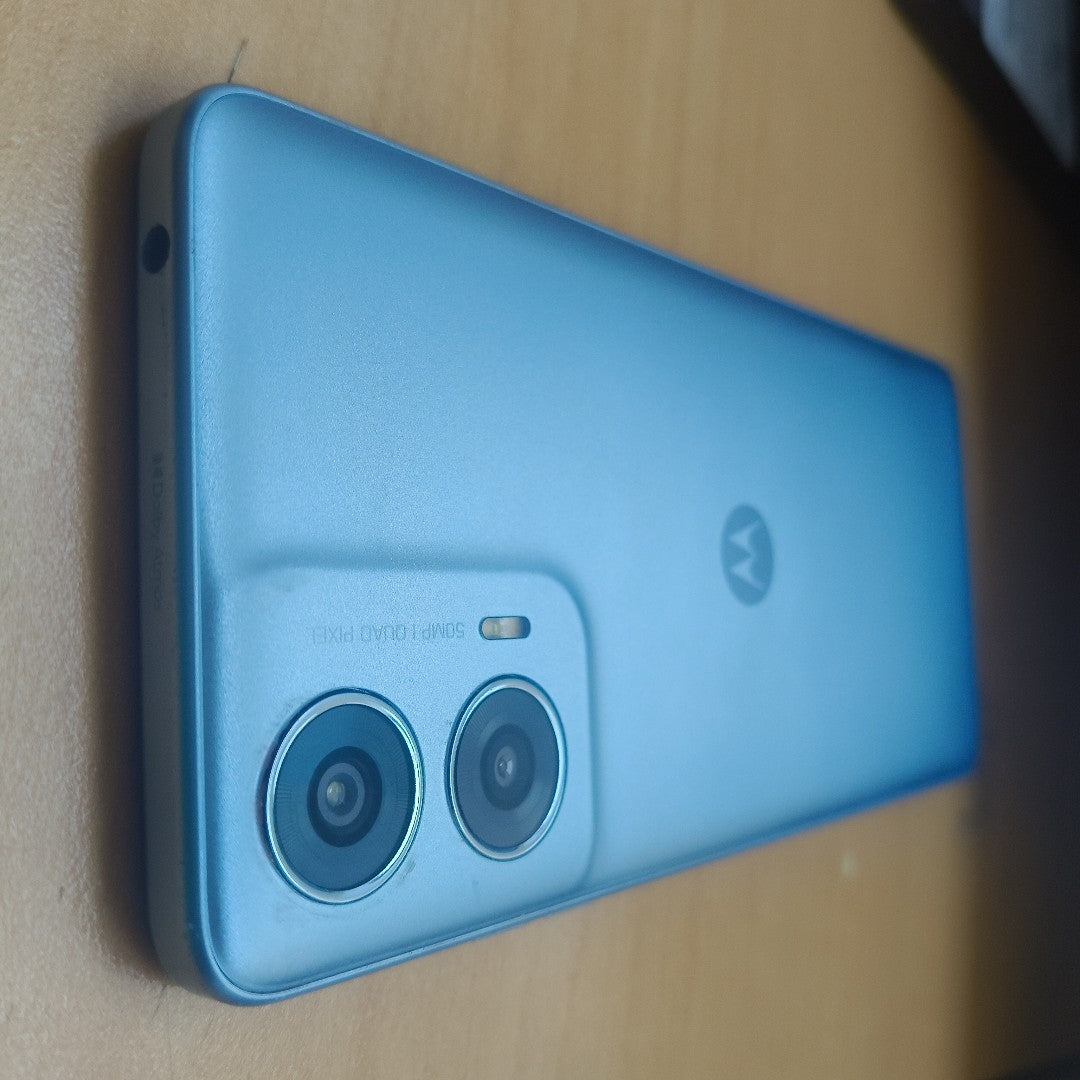 CELULAR MOTOROLA MOTO G24 POWER XT2425-1 (2024) 256 GB 8 GB RAM (SEMINUEVO)