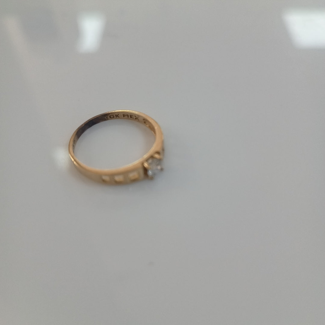 ANILLITO ORO 10 K 1.7 GRMS (SEMINUEVO)
