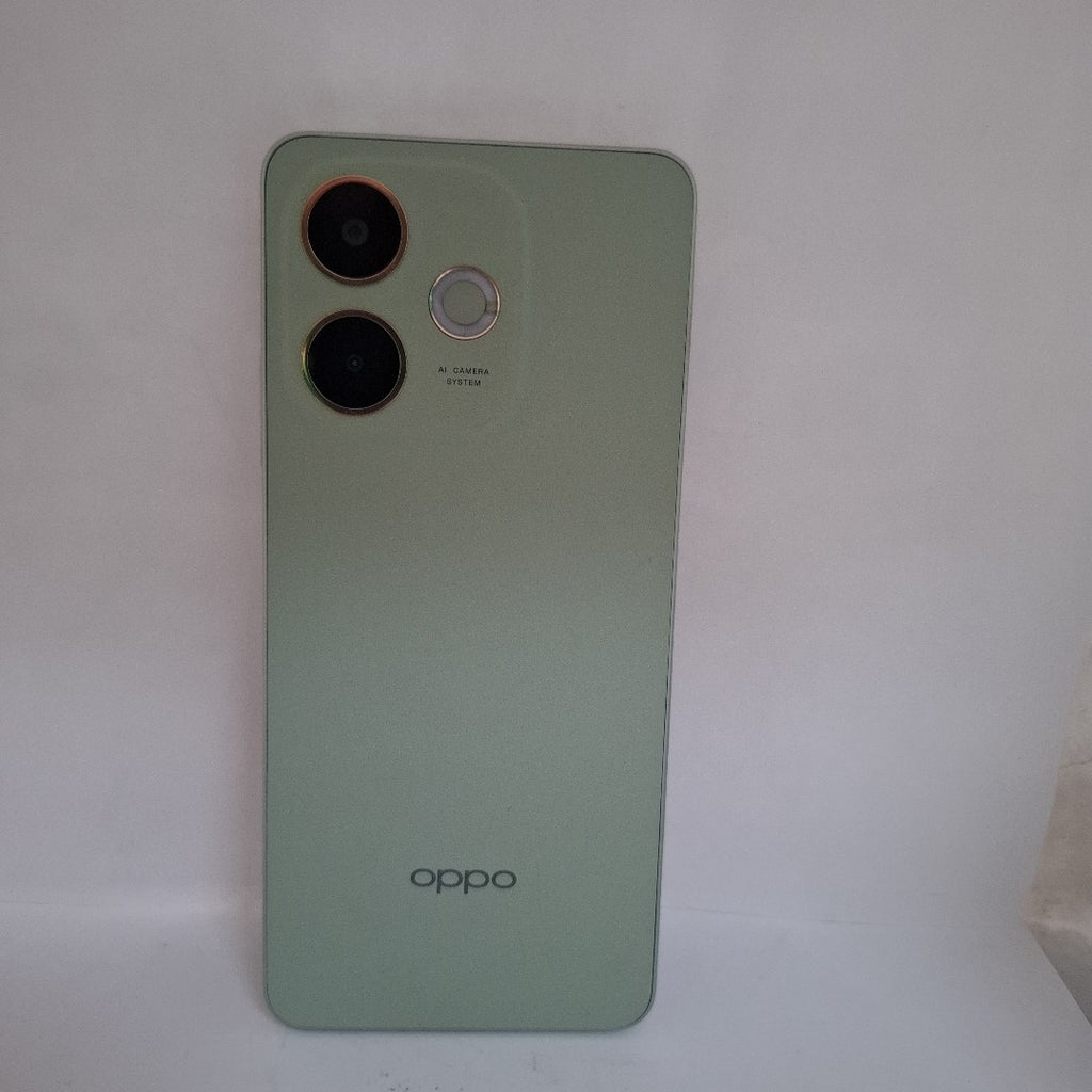 CELULAR OPPO  A5 PRO CPH2711 (2025) 256 GB 8 GB RAM (SEMINUEVO)