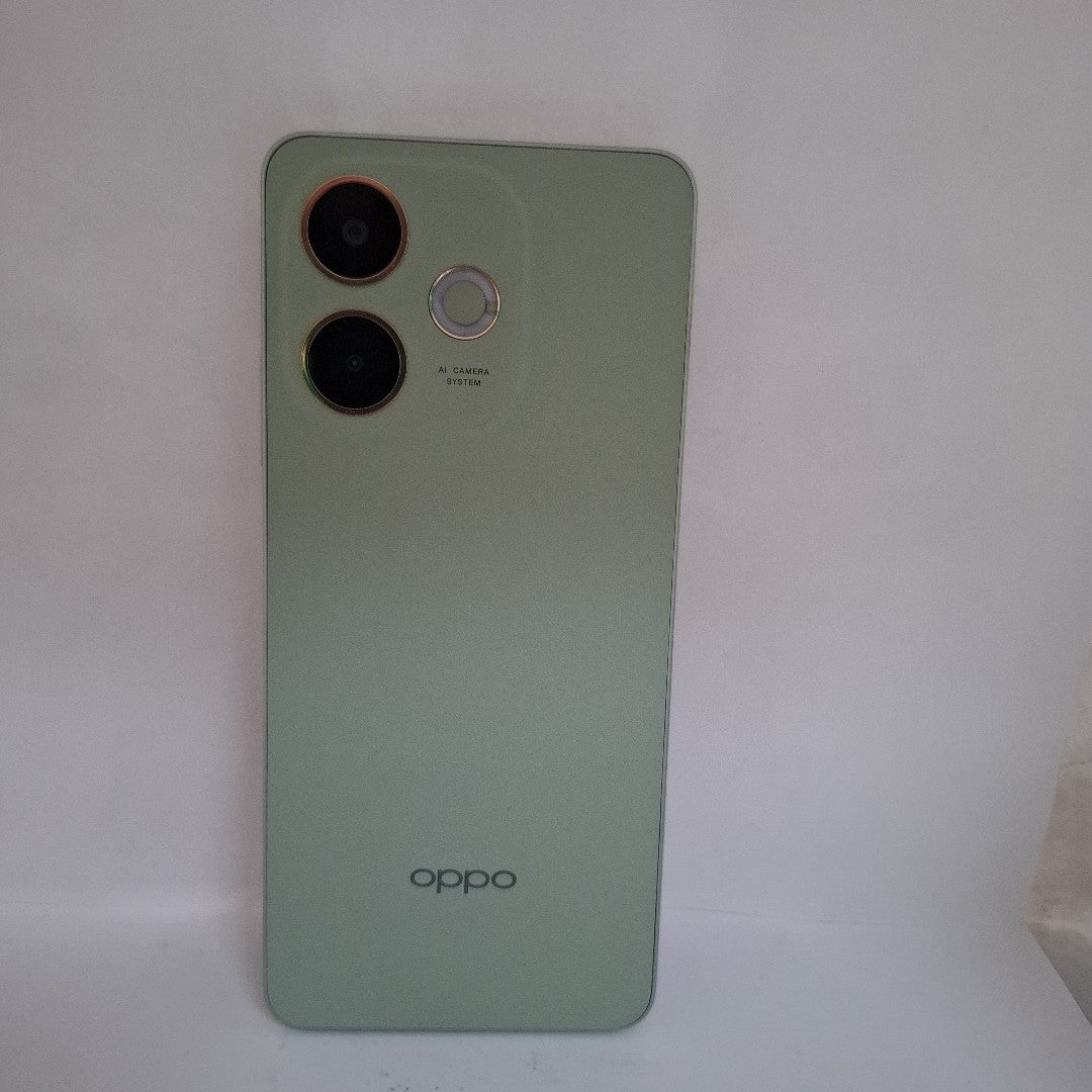 CELULAR OPPO  A5 PRO CPH2711 (2025) 256 GB 8 GB RAM (SEMINUEVO)