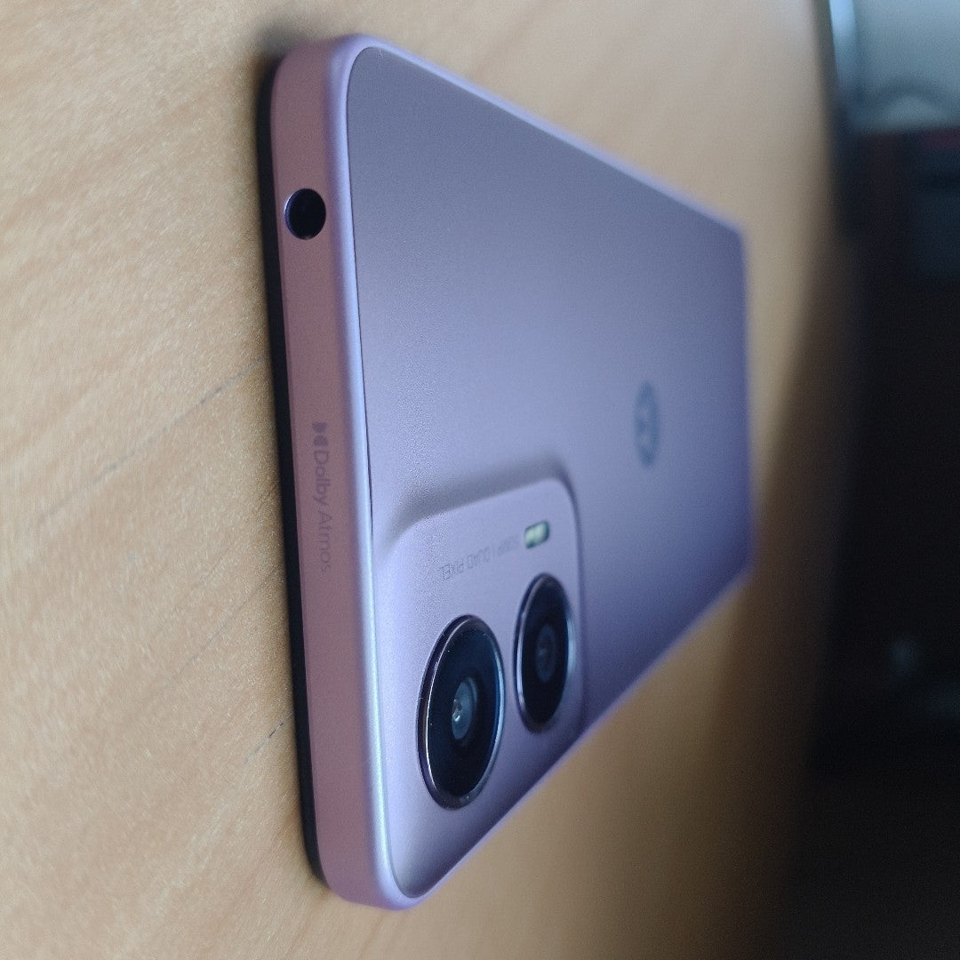 CELULAR MOTOROLA MOTO G24 XT2423-1 (2024) 256 GB 4 GB RAM (SEMINUEVO)