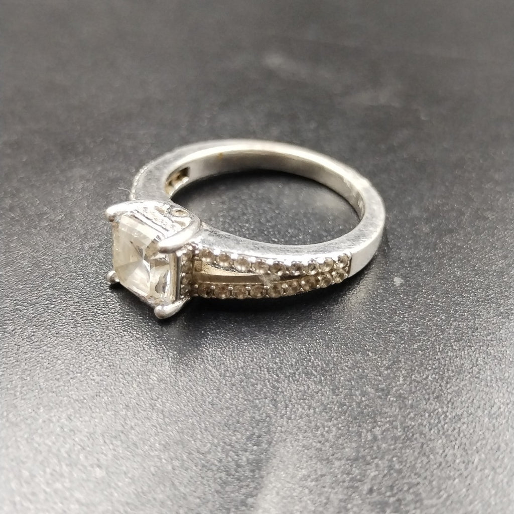 ANILLITO ORO BLANCO 10 K 4,60 GRMS (SEMINUEVO)