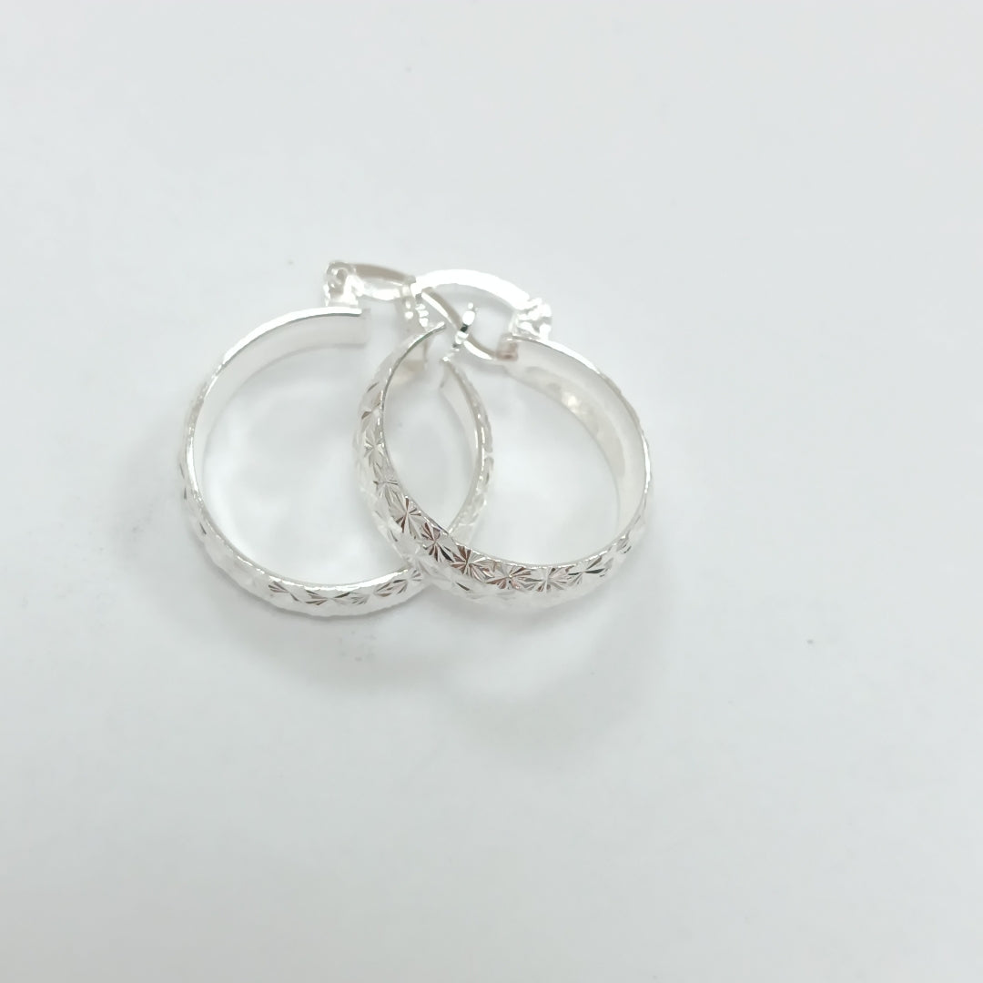 PAR ARRACADAS FACETADAS PLATA .925 3.2 GR (NUEVO)