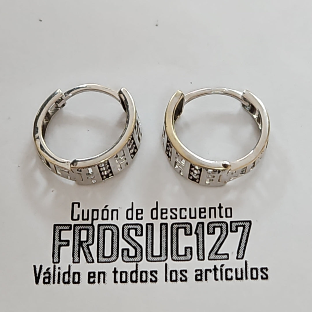 ARETES PAR ORO BLANCO 14 K 2.3 GRMS (SEMINUEVO)