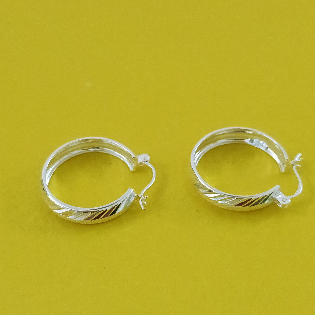 PAR ARRACADAS FACETADAS PLATA .925 2.3 GR (NUEVO)
