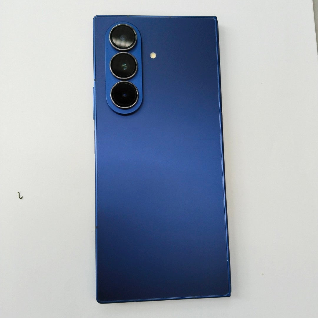 CELULAR SAMSUNG GALAXY Z FOLD7 SM-F966B (2025) 1 TB 16 GB RAM (SEMINUEVO)