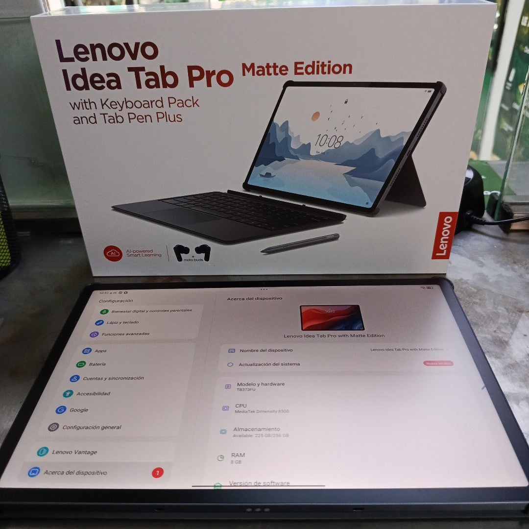 TABLETA LENOVO TAB PRO TB373FU (2025) 256 GB 8 GB RAM (SEMINUEVO)