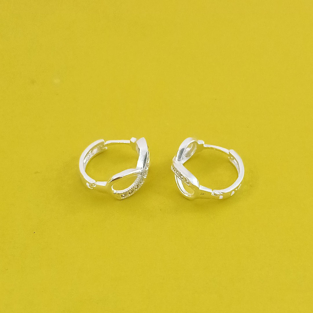 HUGGIES INFINITO CIRCONIAS PLATA .925 2.4 GR (NUEVO)