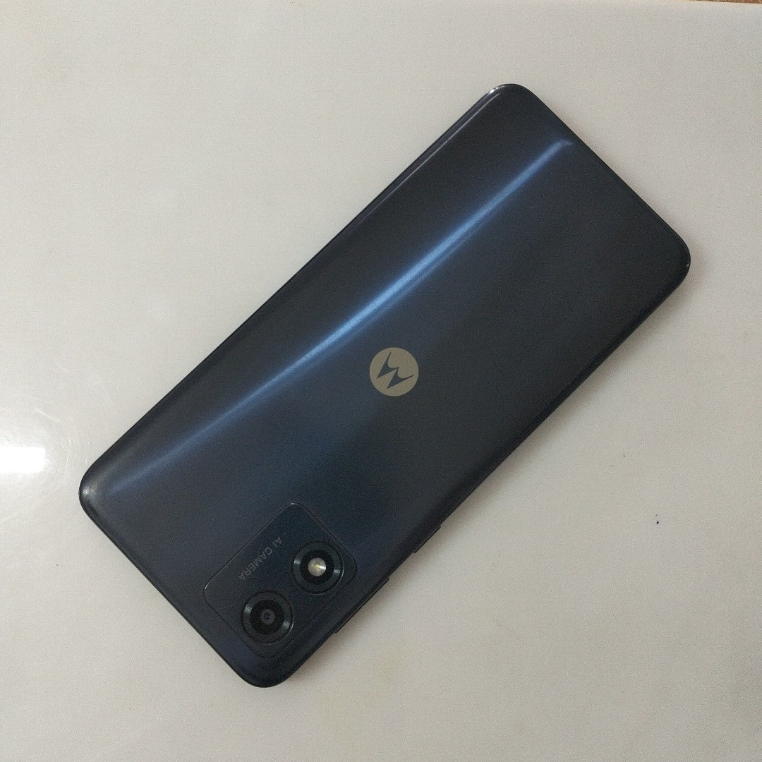 CELULAR MOTOROLA MOTO E13 XT2345-2 64 GB 2 GB RAM (SEMINUEVO)