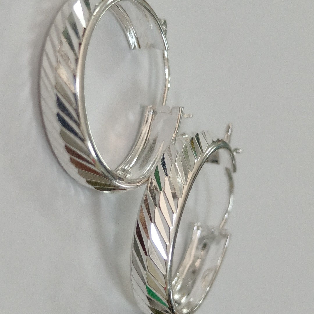 PAR ARRACADAS FACETADAS PLATA .925 2.3 GR (NUEVO)