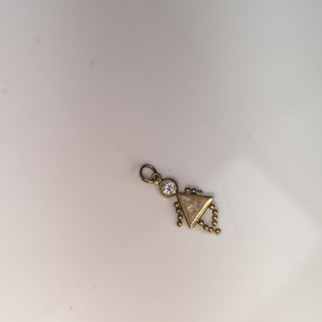 DIJE ORO 10 K 0.6 GRMS (SEMINUEVO)