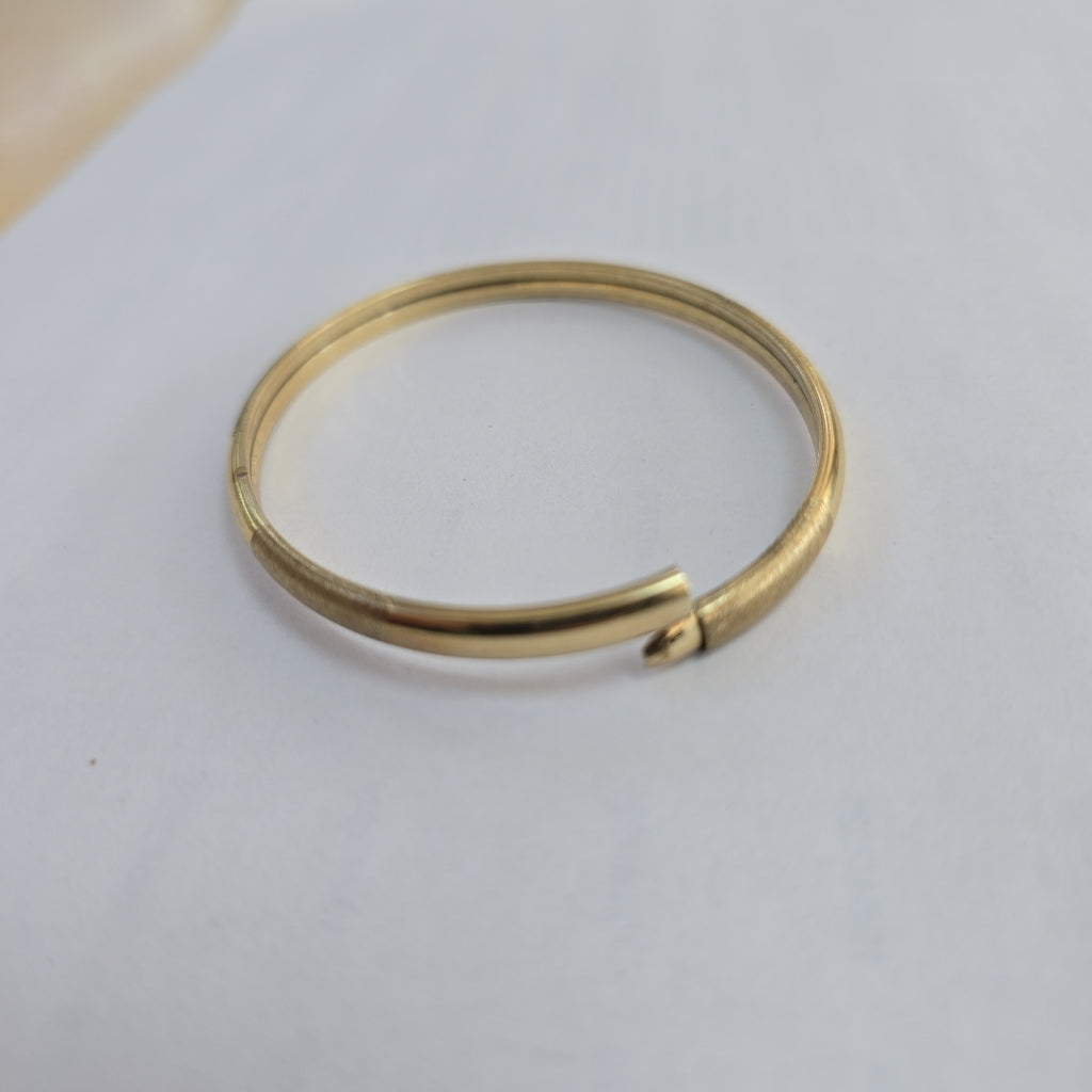 PULSERA RIGIDA ORO 14 K 6.2 GRMS (SEMINUEVO)