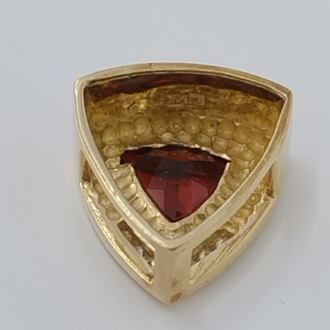 DIJE ORO 14 K 7.6 GRMS (SEMINUEVO)