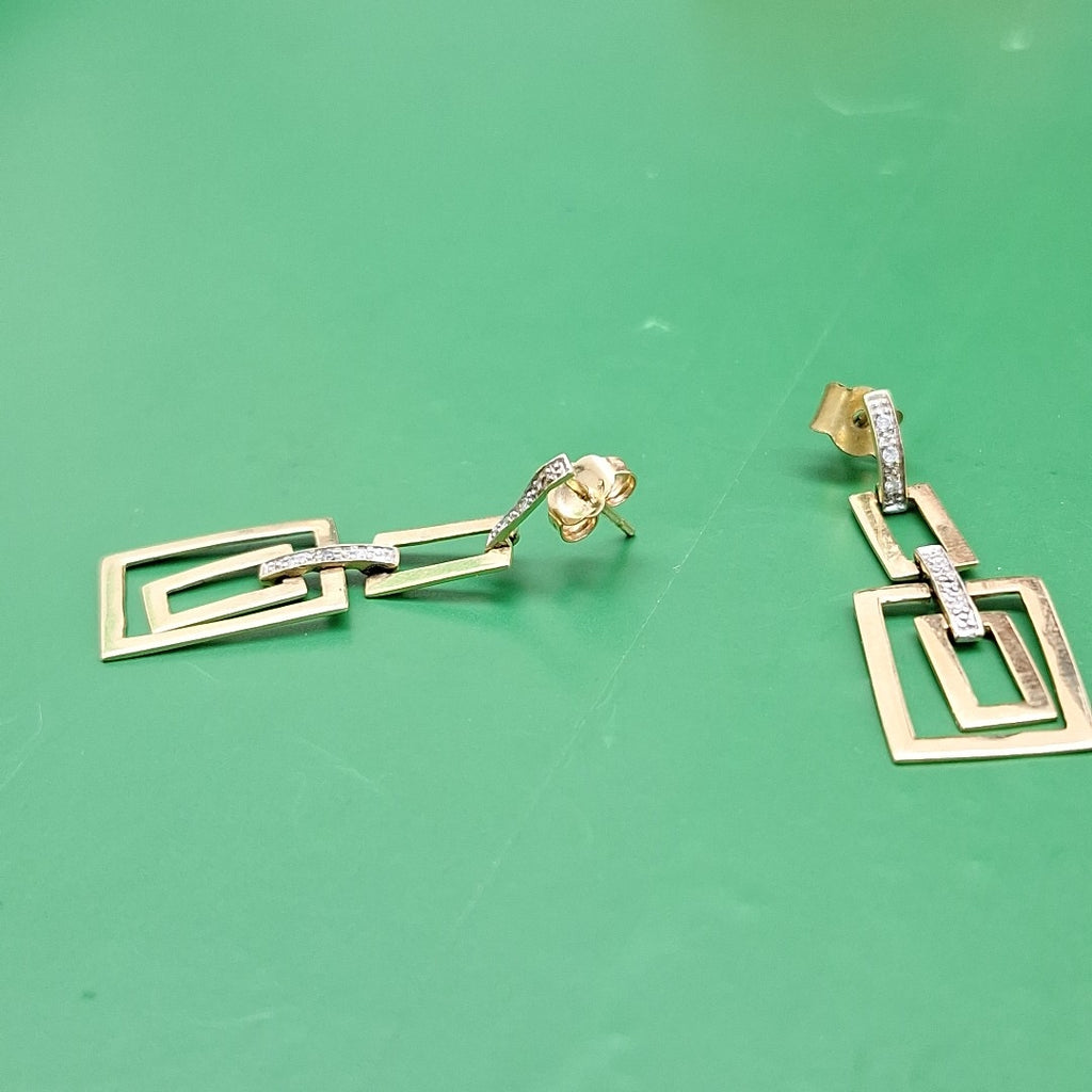 ARETES PAR ORO 14 K 2.4 GRMS (SEMINUEVO)