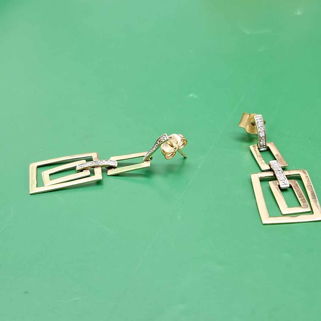 ARETES PAR ORO 14 K 2.4 GRMS (SEMINUEVO)