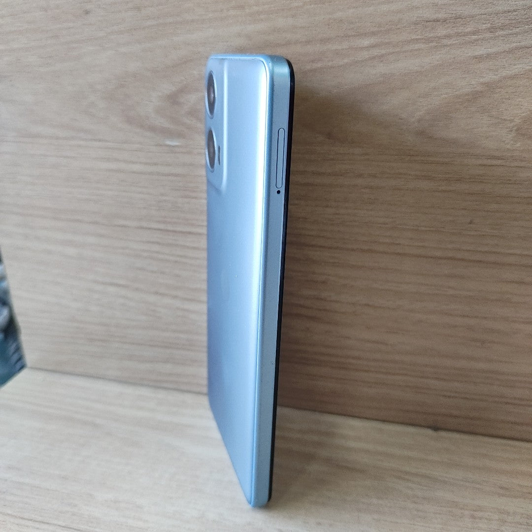 CELULAR MOTOROLA MOTO G24 POWER XT2425-1 (2024) 256 GB 8 GB RAM (SEMINUEVO)