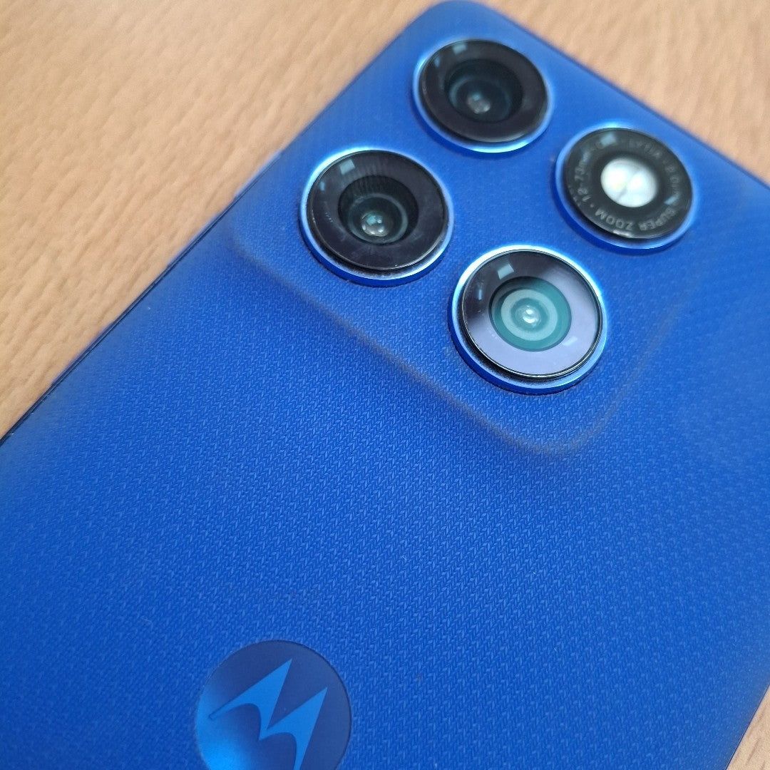 CELULAR MOTOROLA EDGE 60 PRO XT2507-1 (2025) 512 GB 12 GB RAM (SEMINUEVO)