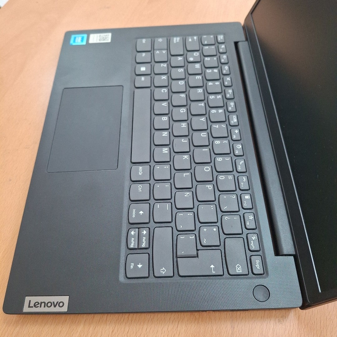 LAPTOP LENOVO V14 G2 IJL (2024) 256 GB SSD 4 GB RAM (SEMINUEVO)
