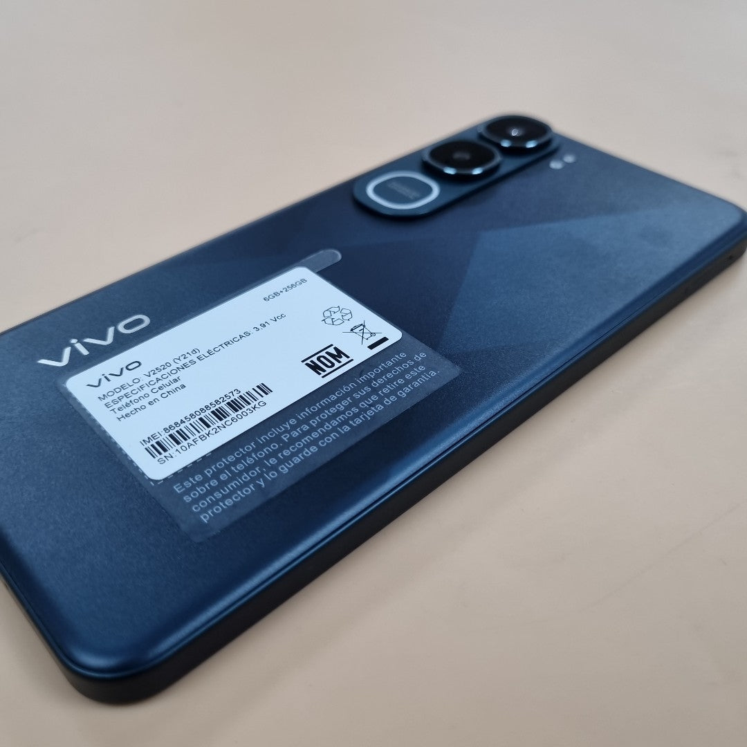 CELULAR VIVO Y21D V2520 (2025) 256 GB 6 GB RAM (SEMINUEVO)