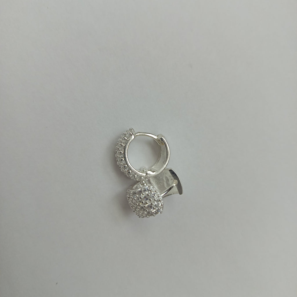HUGGIES C/CIRCONIAS PLATA .925 5.6 GR (NUEVO)