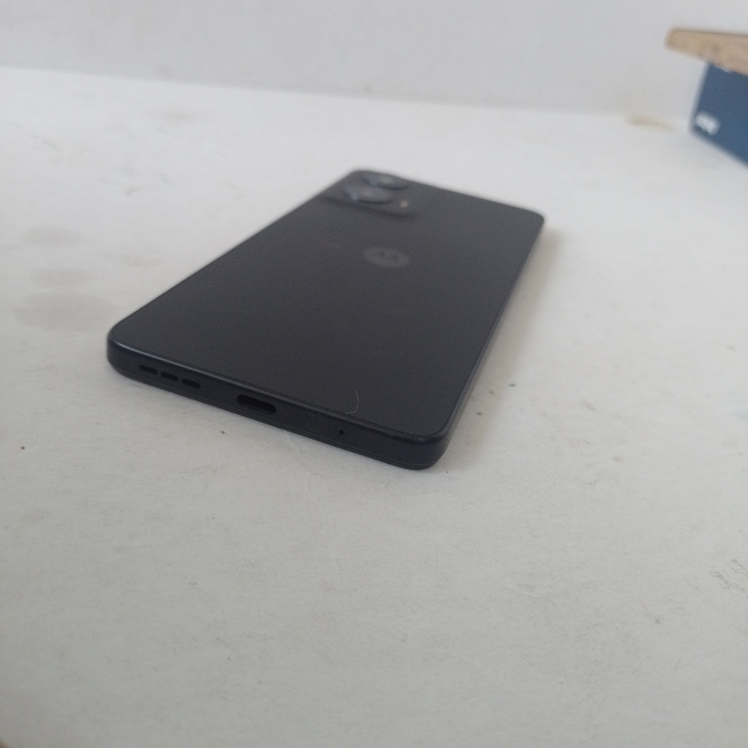 CELULAR MOTOROLA MOTO G24 XT2423-1 (2024) 256 GB 4 GB RAM (SEMINUEVO)