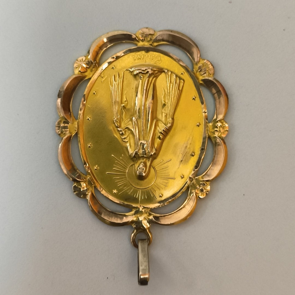 MEDALLA RELIGIOSA ORO 8 K 5.3 GRMS (SEMINUEVO)