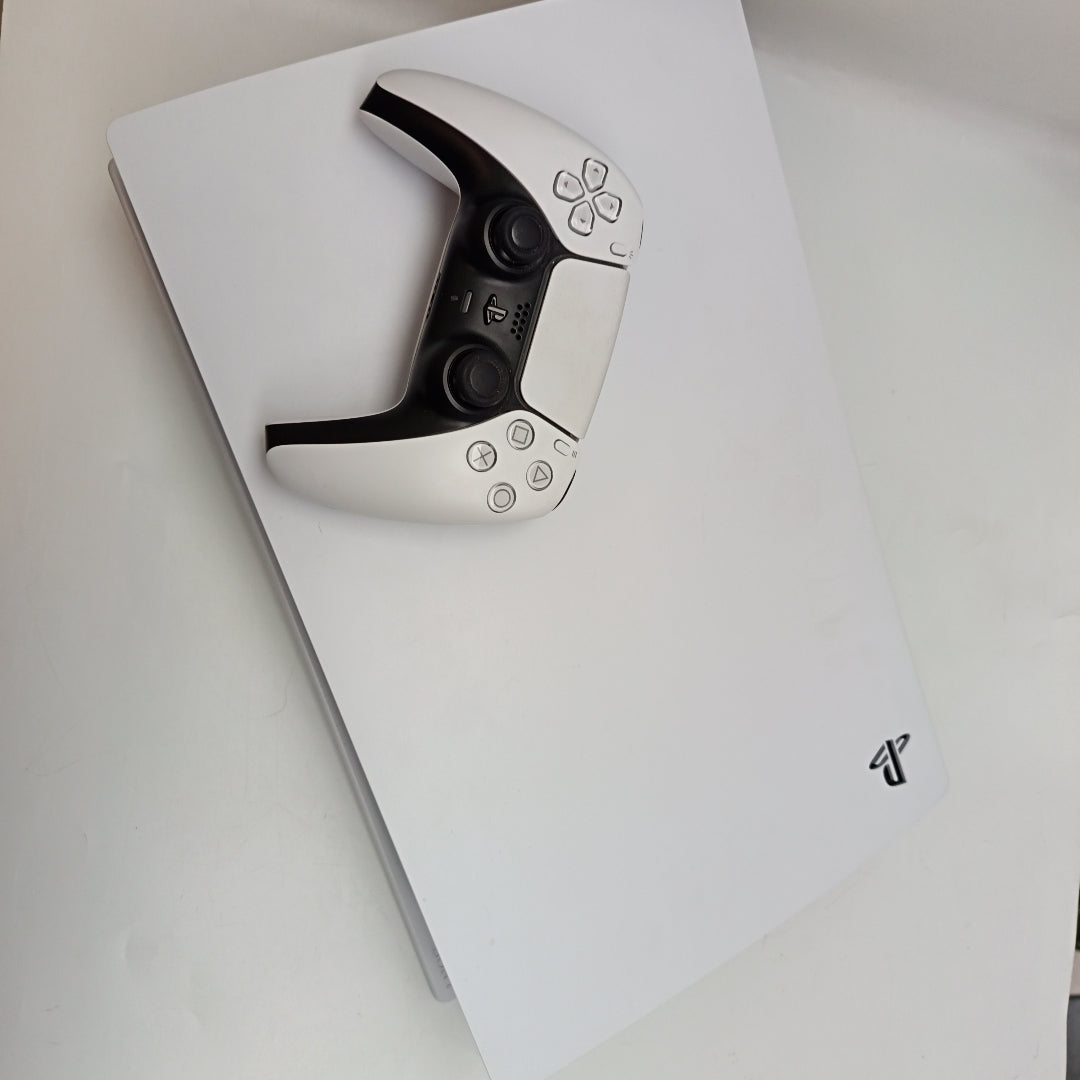 CONSOLA DE VIDEOJUEGO SONY PS5 825 SSD (SEMINUEVO)