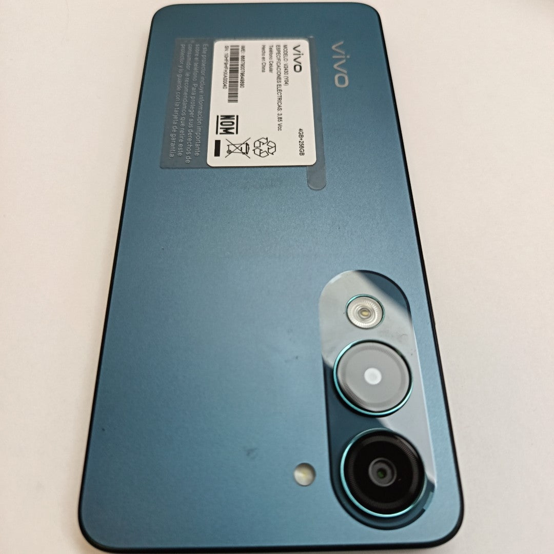 CELULAR VIVO Y04 V2430 (2025) 256 GB 4 GB RAM (SEMINUEVO)