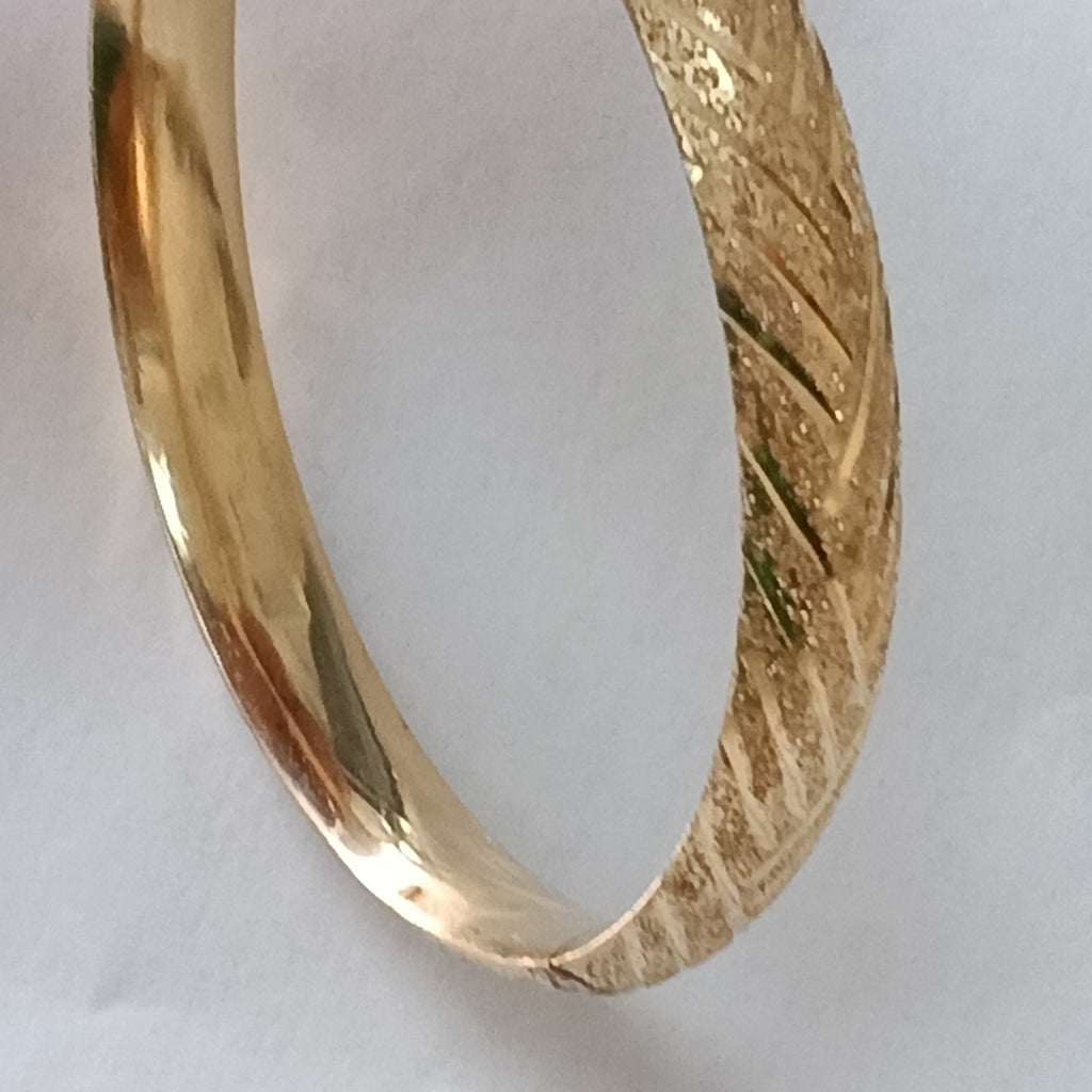 PULSERA RIGIDA ORO 14 K 12 GRMS (SEMINUEVO)