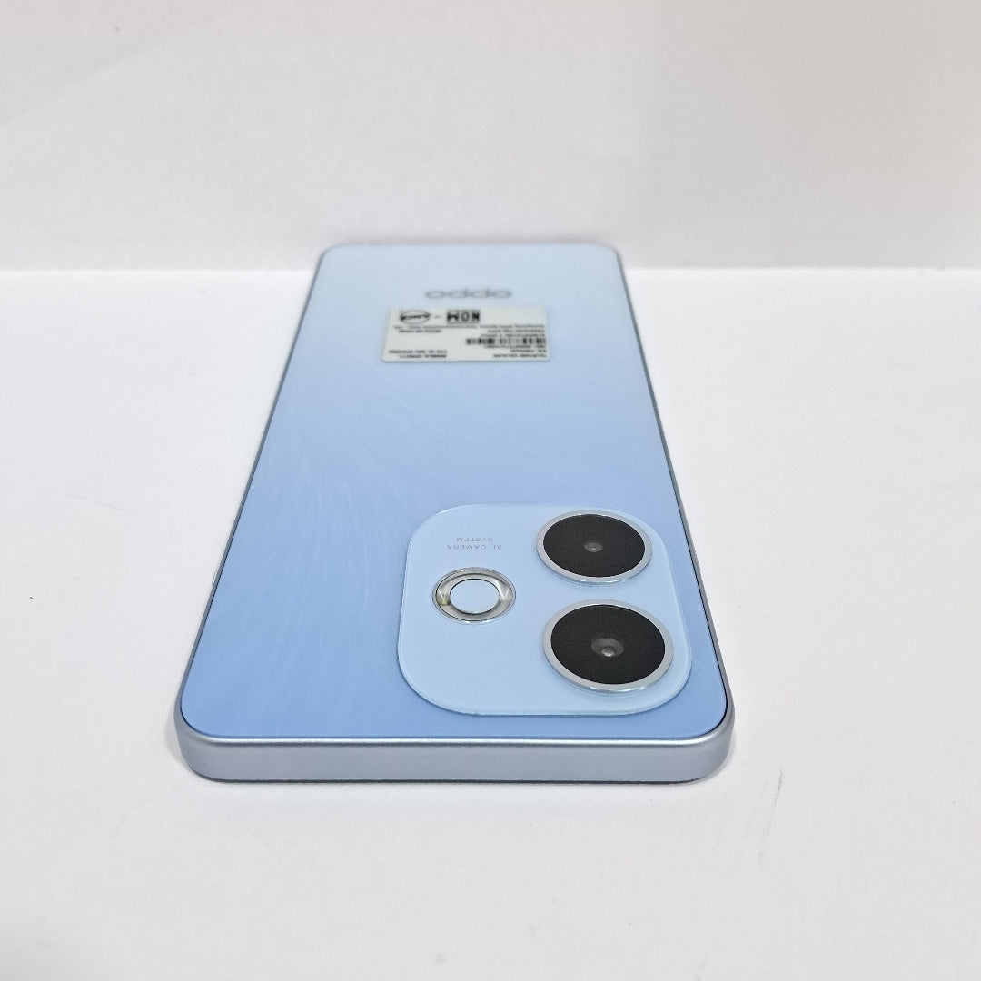 CELULAR OPPO  A5 PRO CPH2711 (2025) 256 GB 8 GB RAM (SEMINUEVO)
