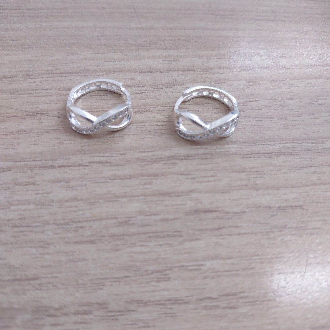 HUGGIES INFINITO CIRCONIAS PLATA .925 2.4 GR (NUEVO)
