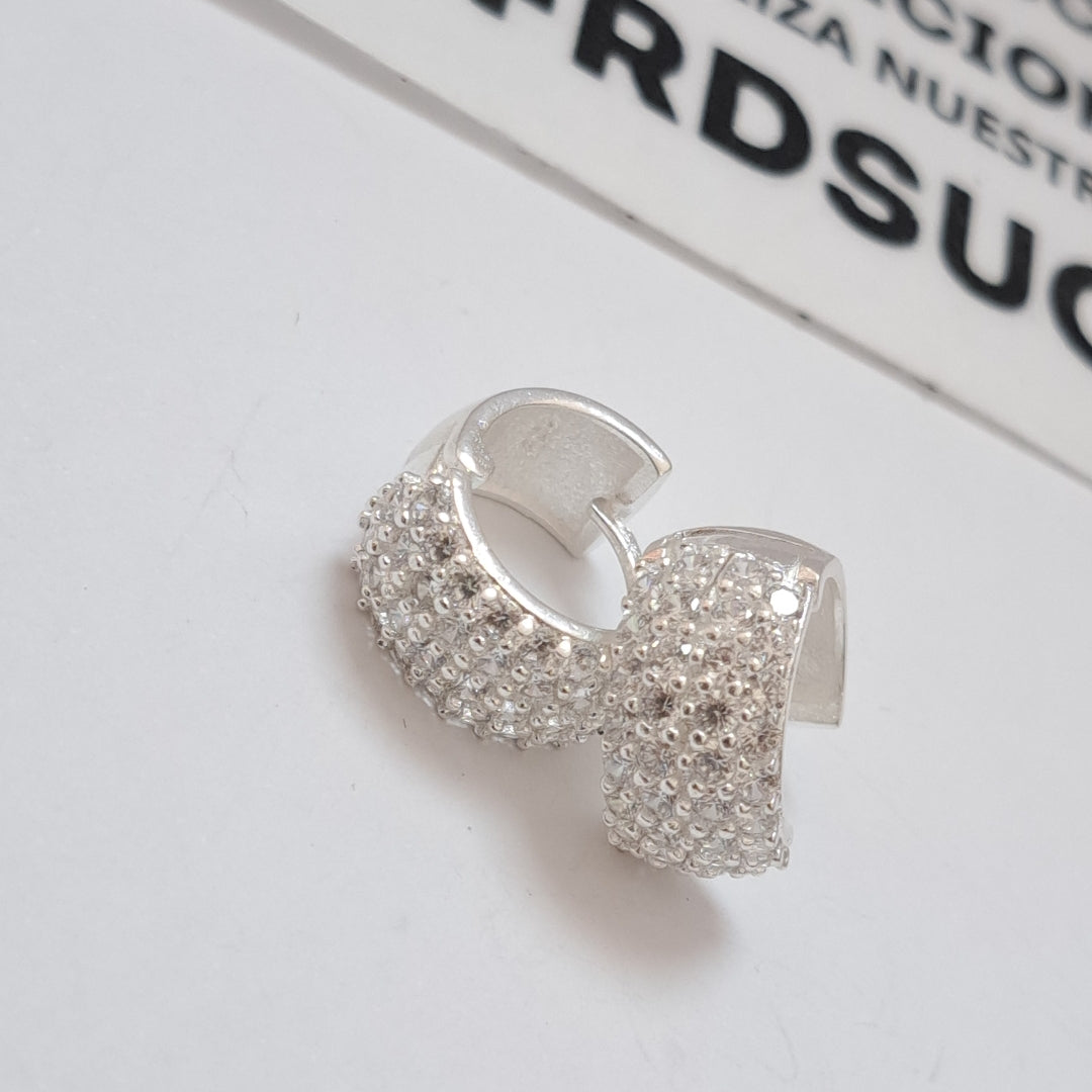 HUGGIES C/CIRCONIAS PLATA .925 5.6 GR (NUEVO)