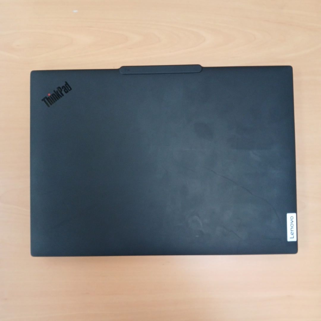 LAPTOP LENOVO THINKPAD T14 GEN 5 (2024) 1 TB SSD 32 GB RAM (SEMINUEVO)