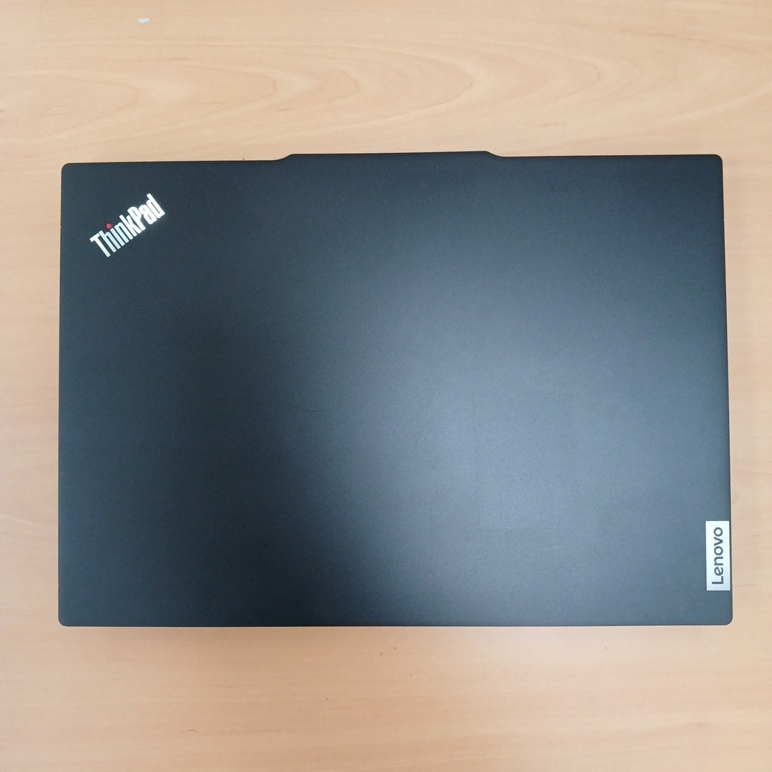 LAPTOP LENOVO THINKPAD E14 GEN 5 (2024) 512 GB SSD 16 GB RAM (SEMINUEVO)