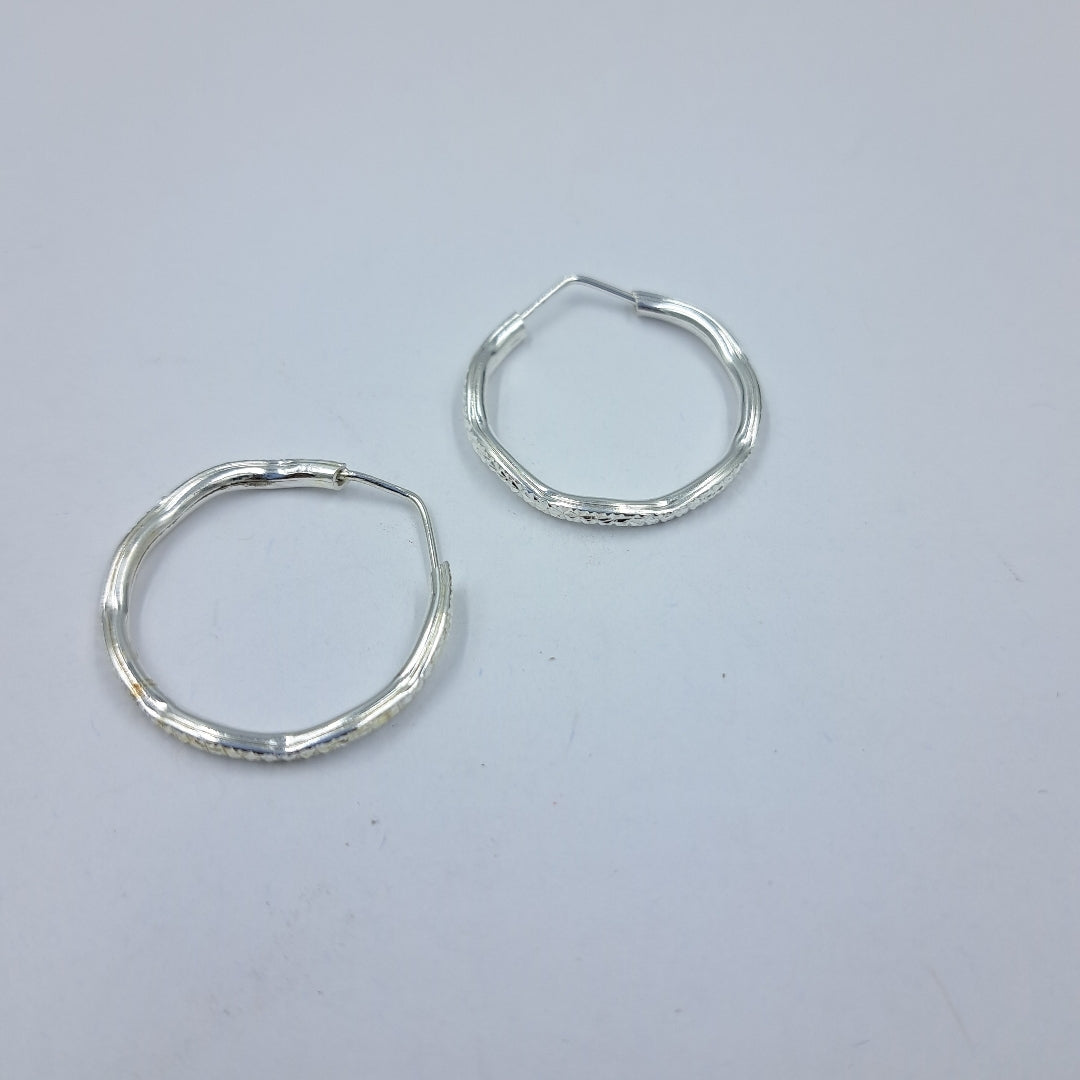 PAR ARRACADAS LABRADAS PLATA .925 2.5 GR (NUEVO)