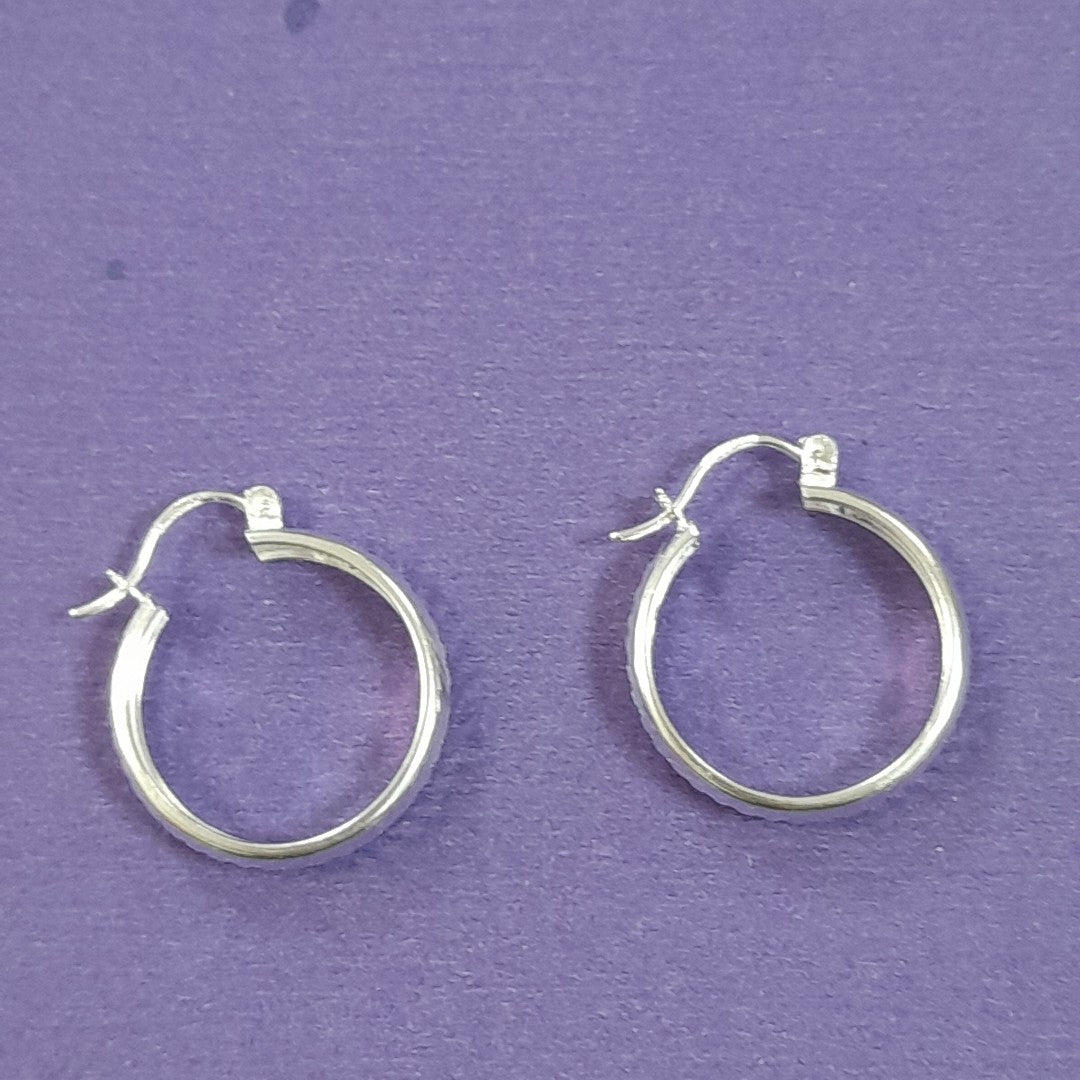 PAR ARRACADAS FACETADAS PLATA .925 2.3 GR (NUEVO)