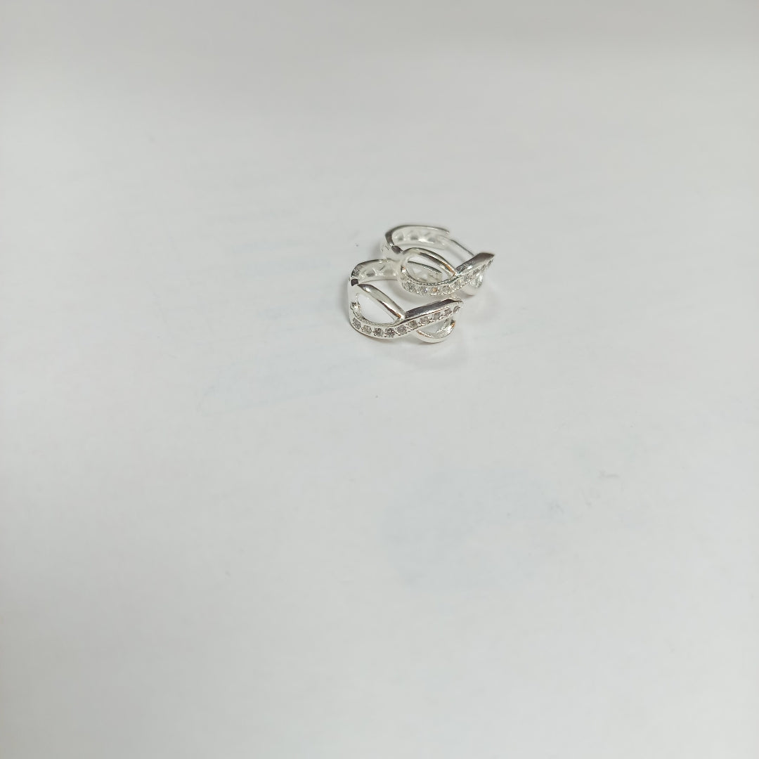 HUGGIES INFINITO CIRCONIAS PLATA .925 2.4 GR (NUEVO)