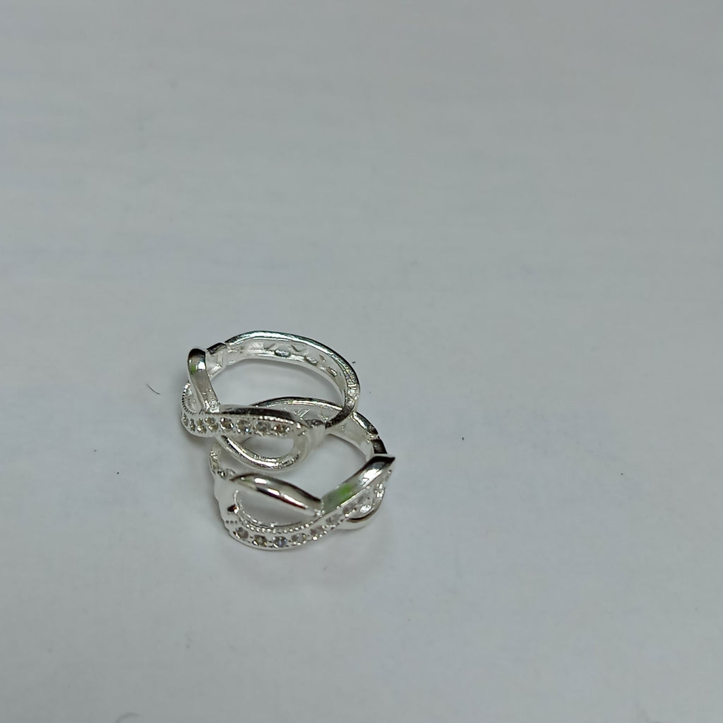 HUGGIES INFINITO CIRCONIAS PLATA .925 2.4 GR (NUEVO)