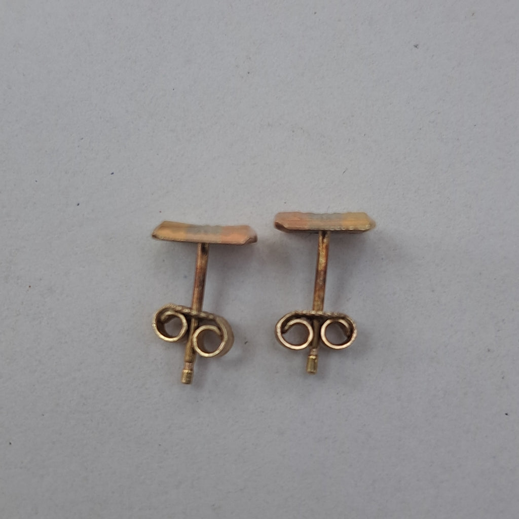 ARETES PAR ORO, ORO COMBINADO 14 K 1.5 GRMS (SEMINUEVO)