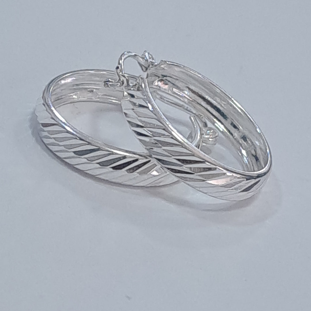 PAR ARRACADAS LABRADAS PLATA .925 2.4 GR (NUEVO)