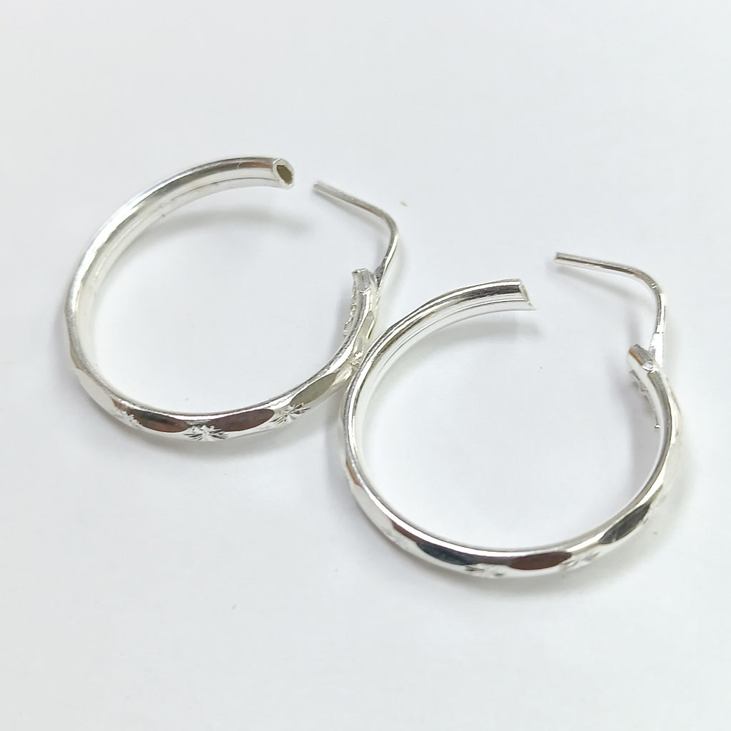 PAR ARRACADAS FACETADA PLATA .925 2.1 GR (NUEVO)