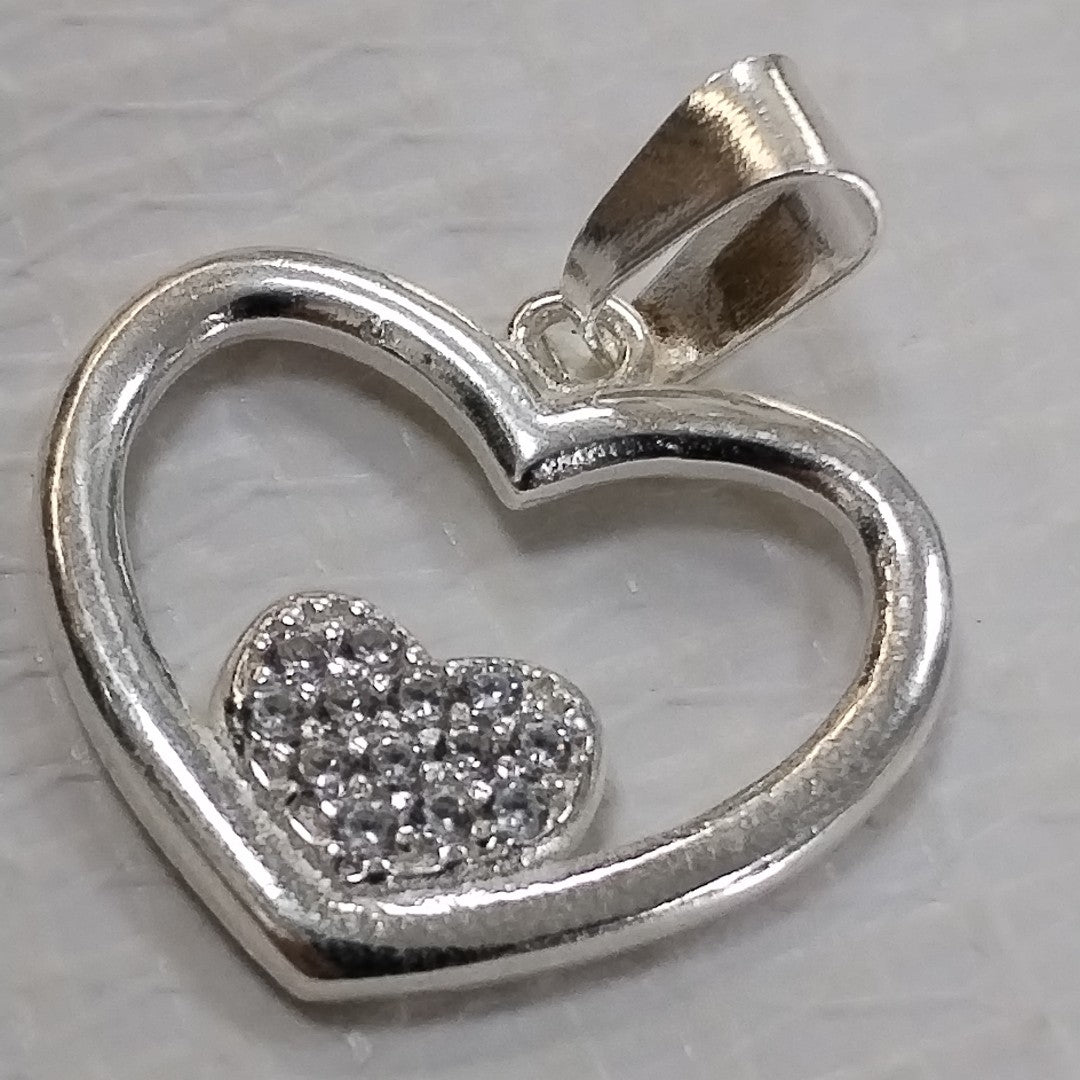 DIJE CORAZON C/CIRCONIAS PLATA .925 2.5 GR (NUEVO)
