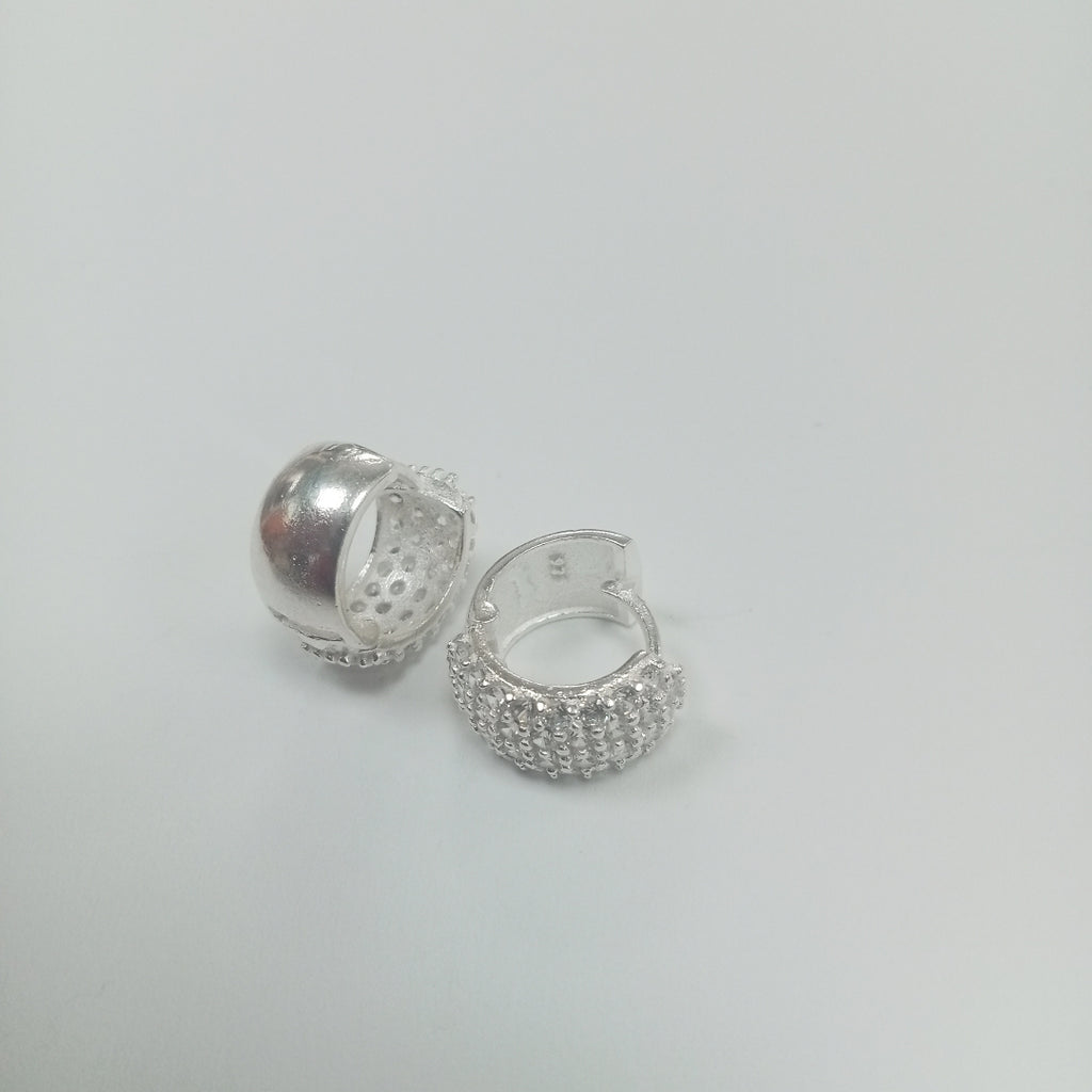 HUGGIES C/CIRCONIAS PLATA .925 5.4 GR (NUEVO)