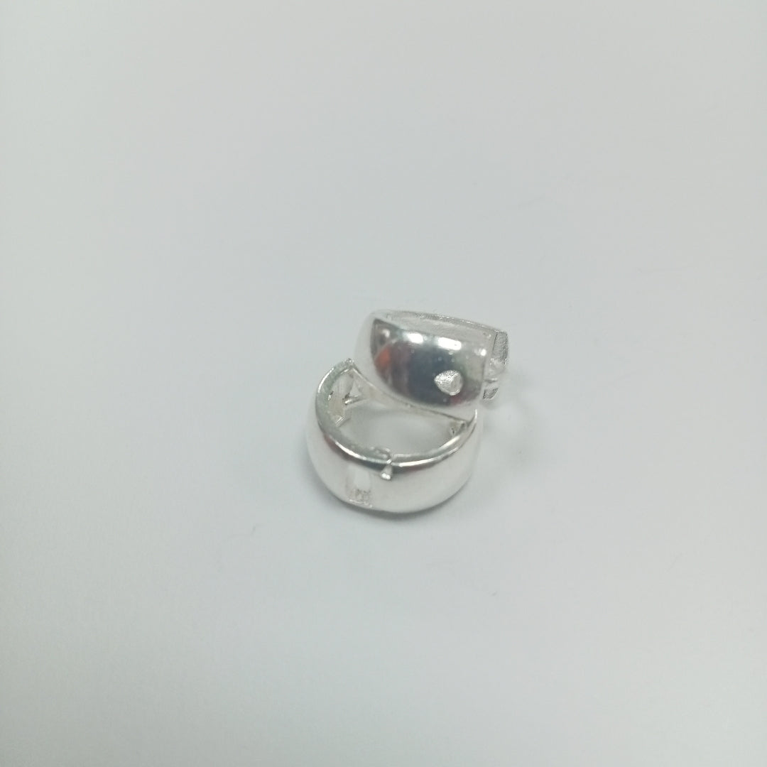 HUGGIES PLATA .925 2.1 GR (NUEVO)