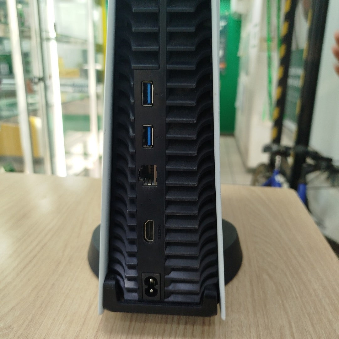 CONSOLA DE VIDEOJUEGO SONY PS5 825 SSD (SEMINUEVO)